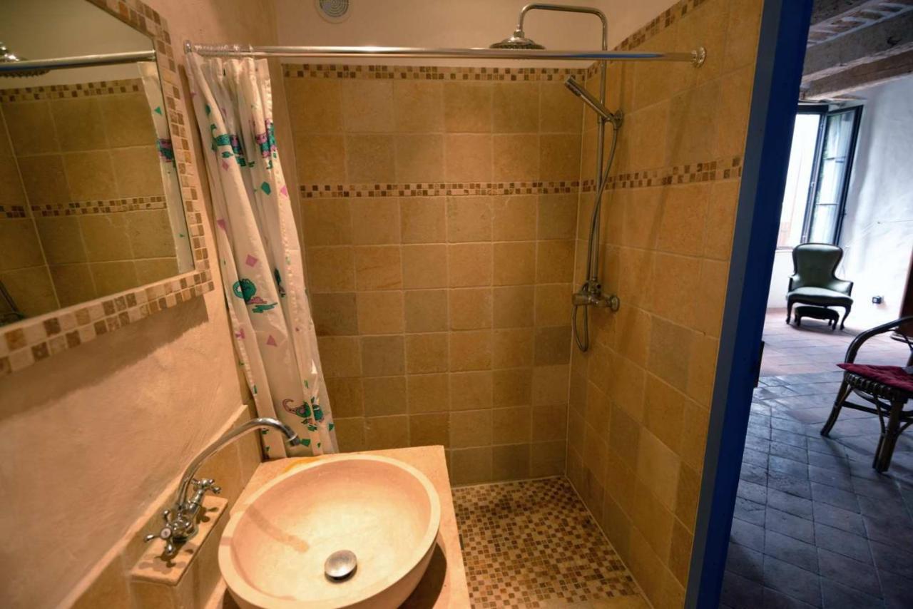 Apartmán Studio De La Cheminee Et Studio De La Place Sigonce Exteriér fotografie